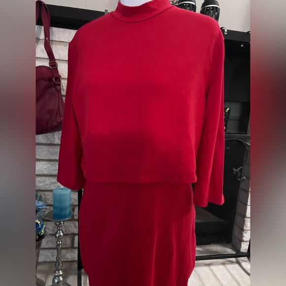 👑NWT Red Cut Off Crop Look Dress w/Keyhole Back (Clearance) - Picture 9 of 12